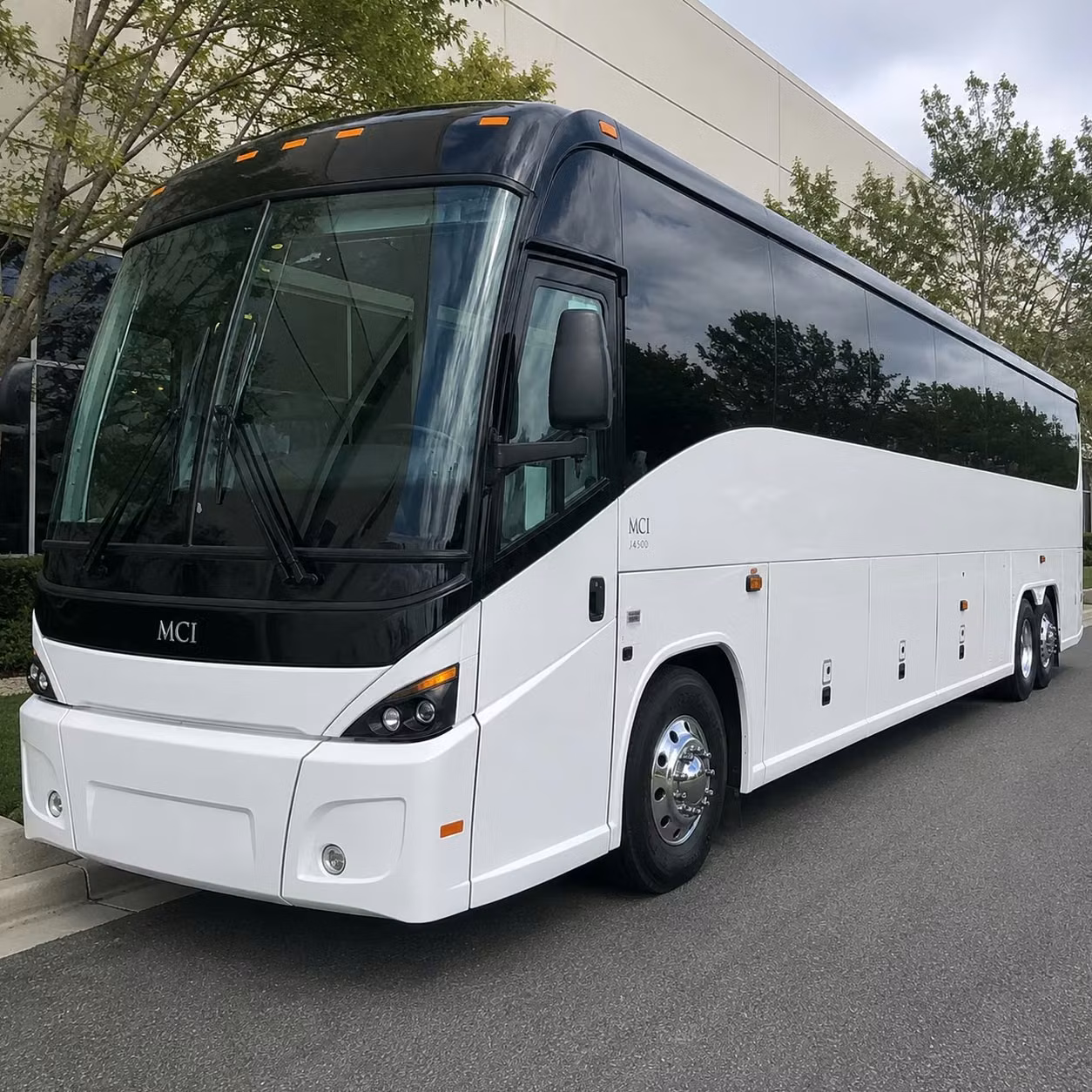 airport employee transfers and executive transportation in little rock