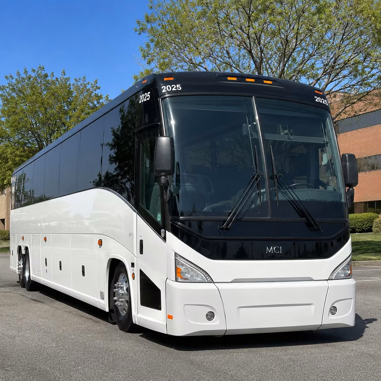 charter buses for large concert groups corporate outings and group ticket holders
