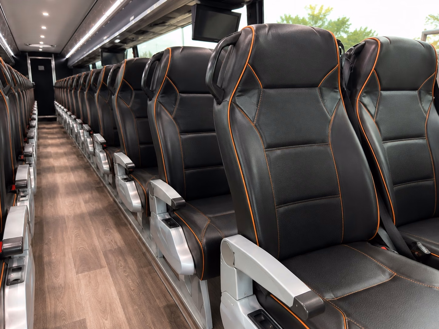 finding the right bus for little rock river market district wedding receptions